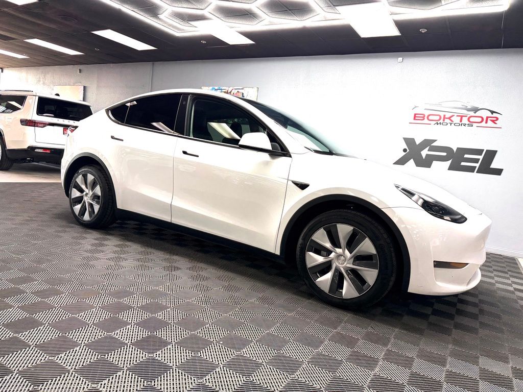 tesla model y 2023 7SAYGDEE2PF648075 image tesla model y 2023 7SAYGDEE2PF648075 image